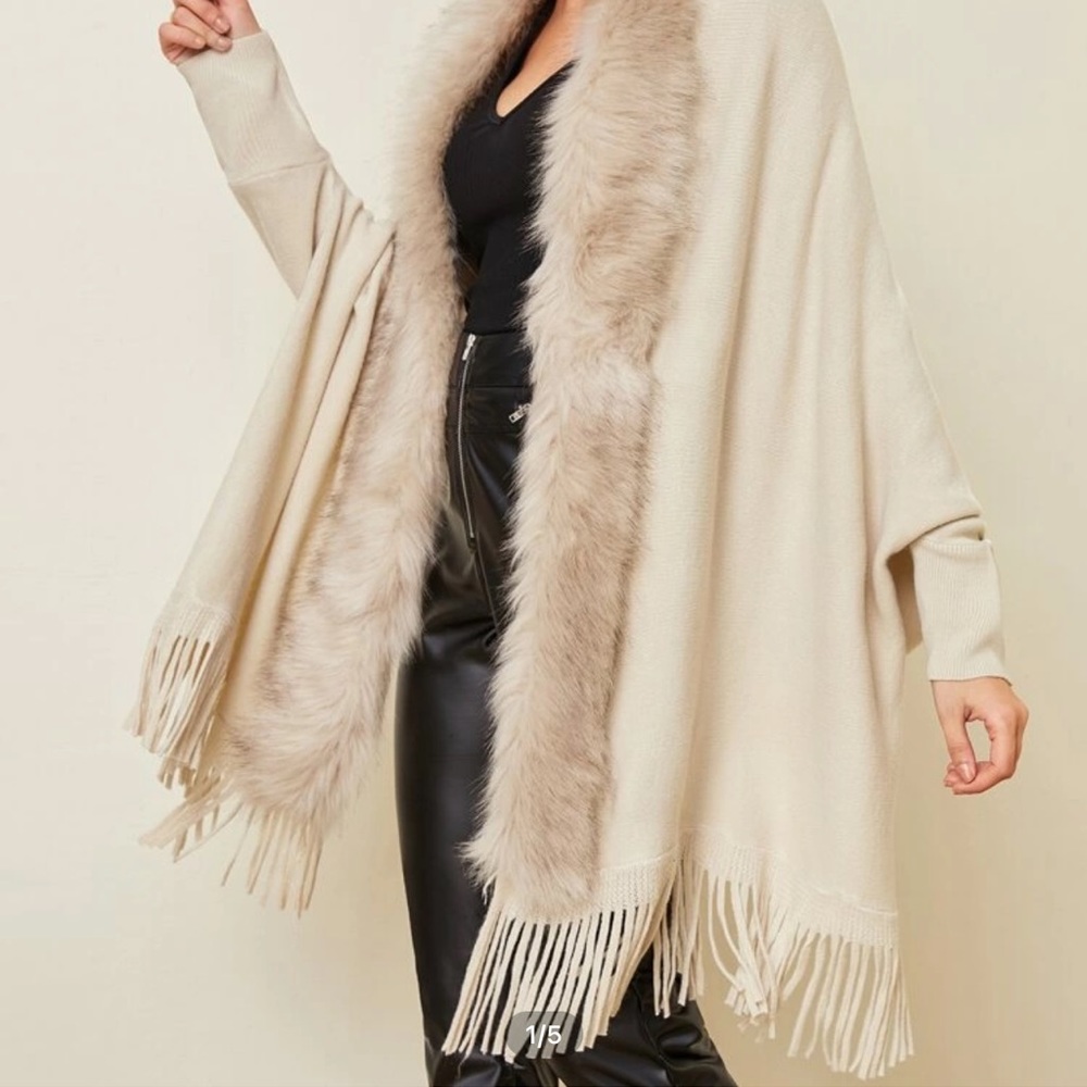 Contrast Faux Fur Fringe Hem Cardigan